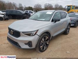 Volvo XC40 2025 2