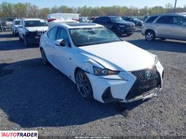 Lexus IS 2020 3