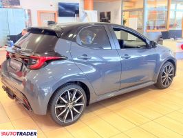 Toyota Yaris 2025 1.5 92 KM