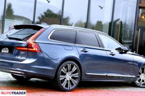 Volvo V90 2021 2.0 235 KM