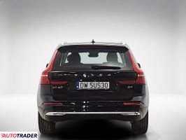 Volvo XC60 2022 2.0 197 KM
