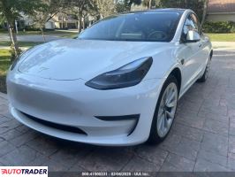 Tesla Model 3 2023