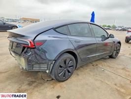 Tesla Model 3 2025