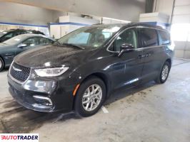 Chrysler Pacifica 2022 3