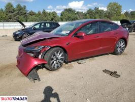Tesla Model 3 - zobacz ofertę