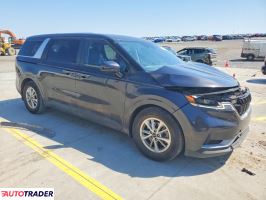 Kia Carnival 2023 3