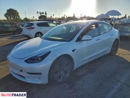 Tesla Model 3 2022
