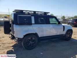 Land Rover Defender 2022 3