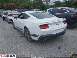 Ford Mustang 2025 5