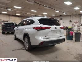 Toyota Highlander 2022 3
