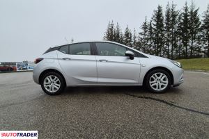 Opel Astra 2018 1.4 125 KM