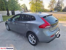 Volvo V40 2018 2.0 120 KM