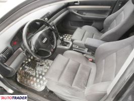 Audi A4 1999 2.5 150 KM