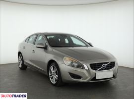 Volvo S60 2011 2.0 160 KM