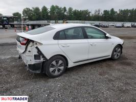 Hyundai IONIQ Hybrid 2019 1