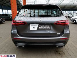 Mercedes B-klasa 2019 1.3 136 KM