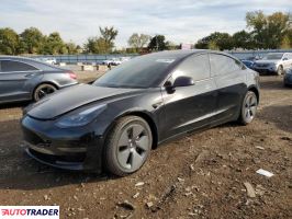 Tesla Model 3 - zobacz ofertę