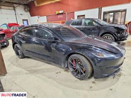 Tesla Model 3 2025