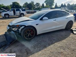 Tesla Model 3 2025