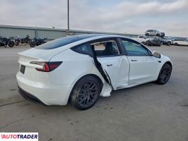 Tesla Model 3 2024