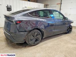 Tesla Model Y 2026