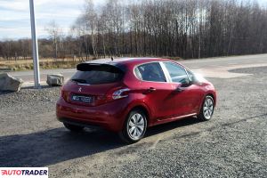 Peugeot 208 2015 1.6 92 KM