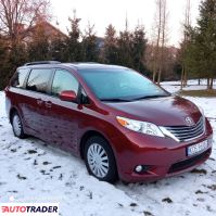 Toyota Sienna 2015 3.5 266 KM