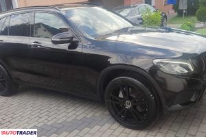 Mercedes GLC 2019 2.0 245 KM