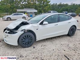 Tesla Model 3 2025