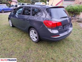 Opel Astra 2014 1.4 120 KM