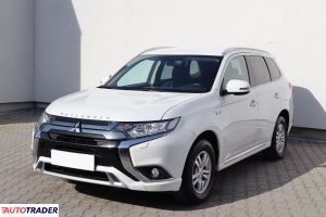 Mitsubishi Outlander 2021 2.4 221 KM