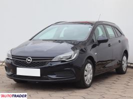 Opel Astra 2018 1.6 108 KM