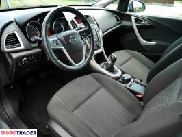 Opel Astra 2010 1.4 101 KM