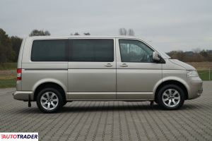 Volkswagen Caravelle 2006 2.5 130 KM