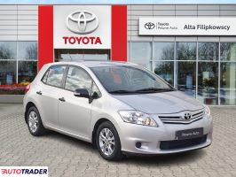 Toyota Auris 2012 1.4 90 KM
