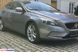 Volvo V40 2014 2.0 190 KM
