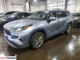 Toyota Highlander 2021 3