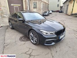 BMW 730 2018 3.0 265 KM