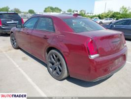 Chrysler 300C 2021 3