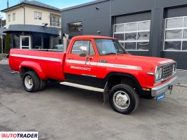 Dodge Ram 1977 5.9 248 KM