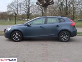 Volvo V40 2019 2.0 147 KM