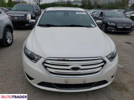 Ford Taurus 2018 3