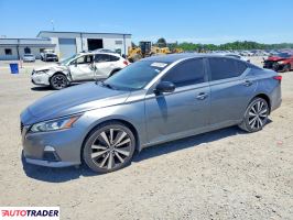 Nissan Altima - zobacz ofertę