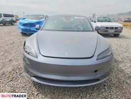 Tesla Model 3 2025