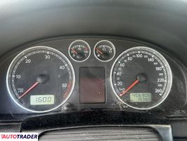 Volkswagen Passat 2000 2.5 150 KM