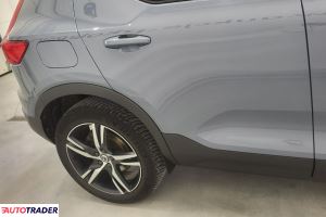 Volvo XC40 2021 2.0 197 KM