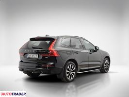 Volvo XC60 2022 2.0 197 KM