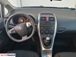 Toyota Auris 2013 1.3 101 KM Toyota Auris 2013 1.3 101 KM