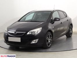 Opel Astra 2011 1.4 138 KM