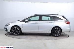 Opel Astra 2018 1.6 108 KM